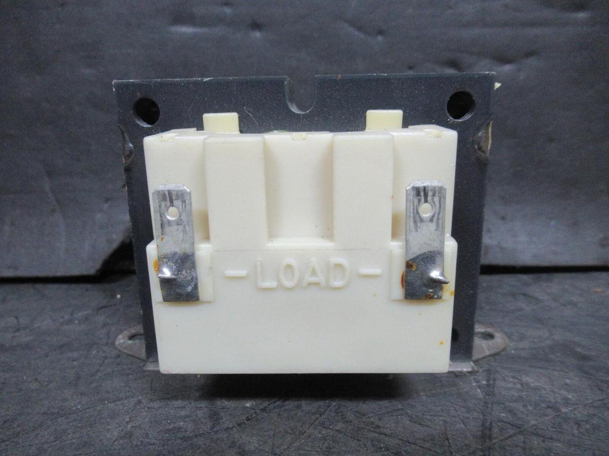 Used BASLER ELECTRIC TRANSFORMER 22998002 PRI: 115/230 V SEC: 21 V 40 VA