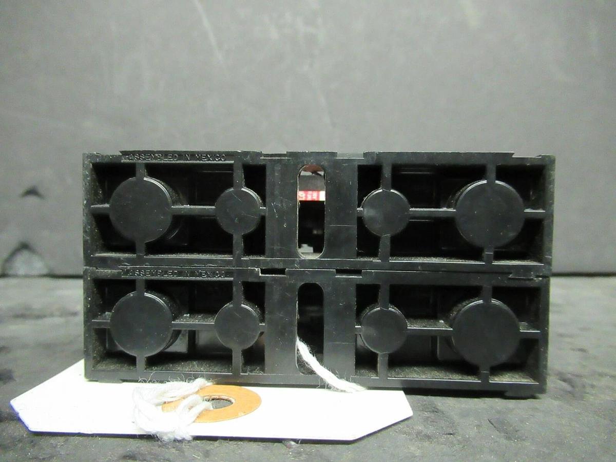 Used LITTELFUSE FUSE HOLDER L60030C-2PQ 600 VOLT 30 AMP CLASS CC FUSES W/ FUSES