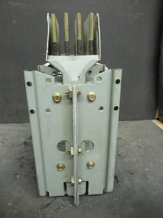 Used 1200 AMP SQUARE D CF2512GLFM12 3 PH 4 W 600 V BUSWAY ELBOW CORNER COPPER I-LINE