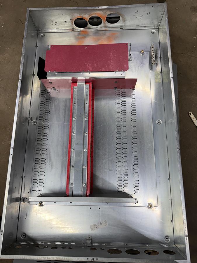Used SQUARE D TYPE 1 NF MLO SERVICE PANEL 12106793820080001 250 AMP 42-SLOT 600V