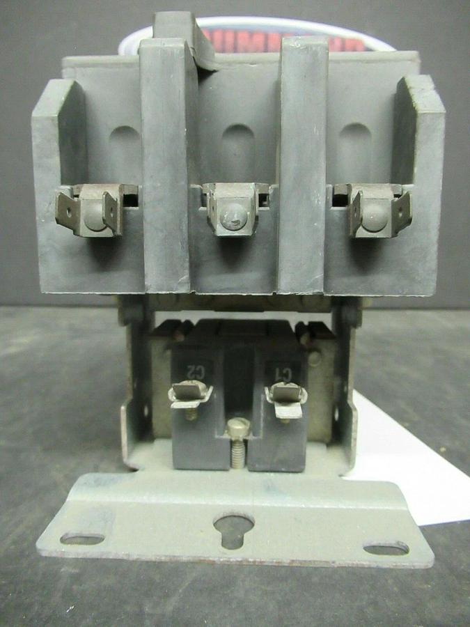 Used SIEMENS CONTACTOR 42FE35AF306R / HN53HG1200 75 AMP 600 VAC 93 AMP/RES