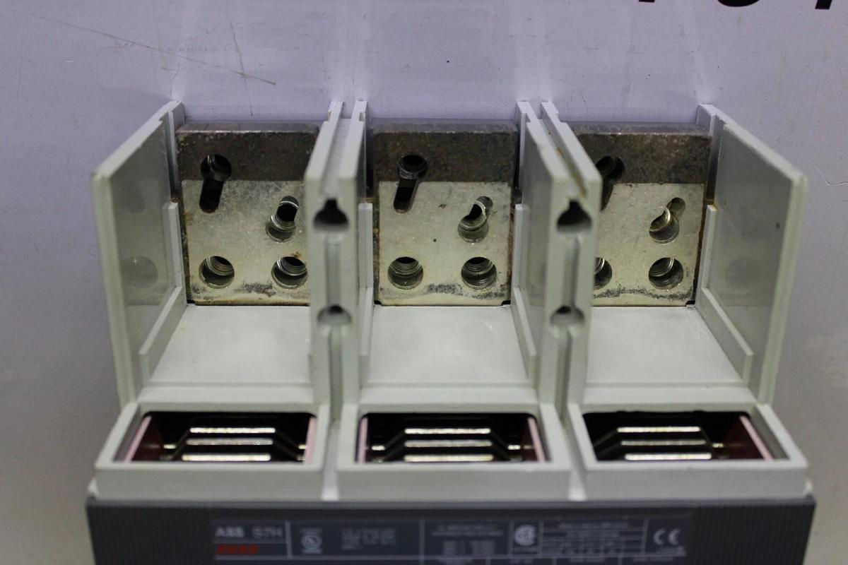 Used ABB CIRCUIT BREAKER SACE S7 S7H 1000 AMP 3-POLE 600 VAC W/ AUX SWITCH & SHUNT