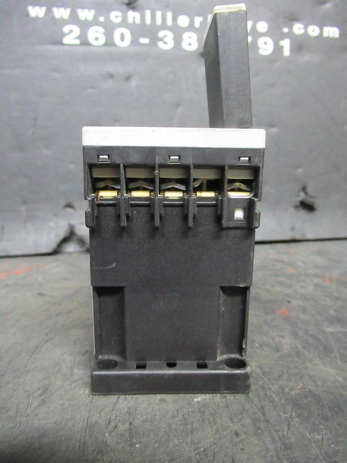 Used SIEMENS CONTACTOR 3RT1016-1AK61 20 AMP 600 VAC 7.5 HP 3-PHASE COIL: 110/120