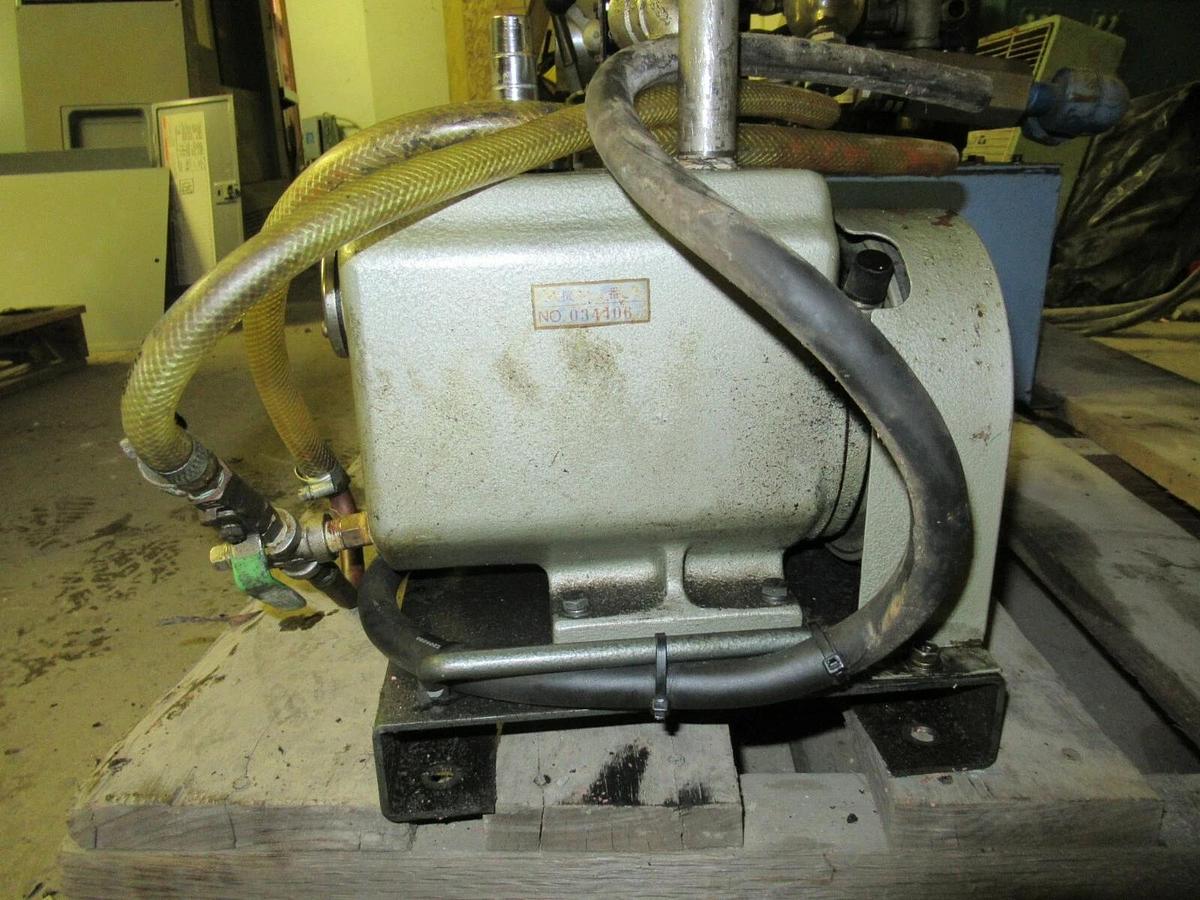 Used SATO VAC PHIL OIL ROTARY VACUUM PUMP USW-50 W/ MITSUBISHI SUPERLINE SF-JR MOTOR