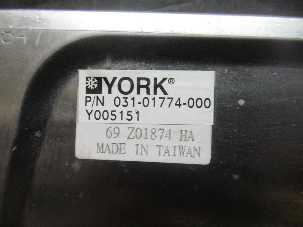 Used YORK LCD DISPLAY 031-01774-000 Y005151 **WARRANTY INCLUDED**