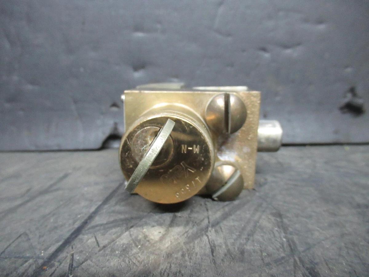 Used SUPERIOR INTERLOCK S105810Y PANEL LOCK AND KEY **WARRANTY INCLUDED**