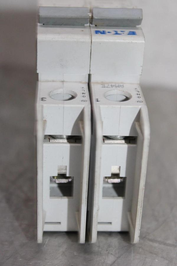 Used EATON CIRCUIT BREAKER WMZT2D03 2-POLE 3 AMP 277/480 VAC AM47E