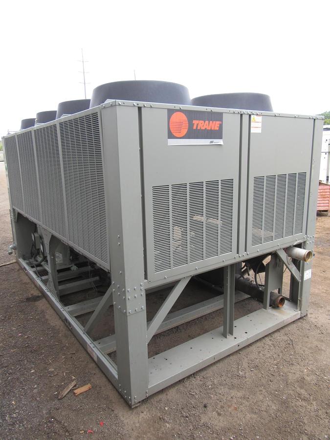 Used 2015 TRANE 120 TON AIR COOLED CHILLER 460 VOLT 410A 125 TON CGAM120