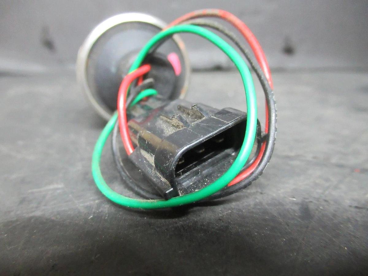 Used YORK PRESSURE TRANSDUCER 025-29148-001 P459-5001-40A