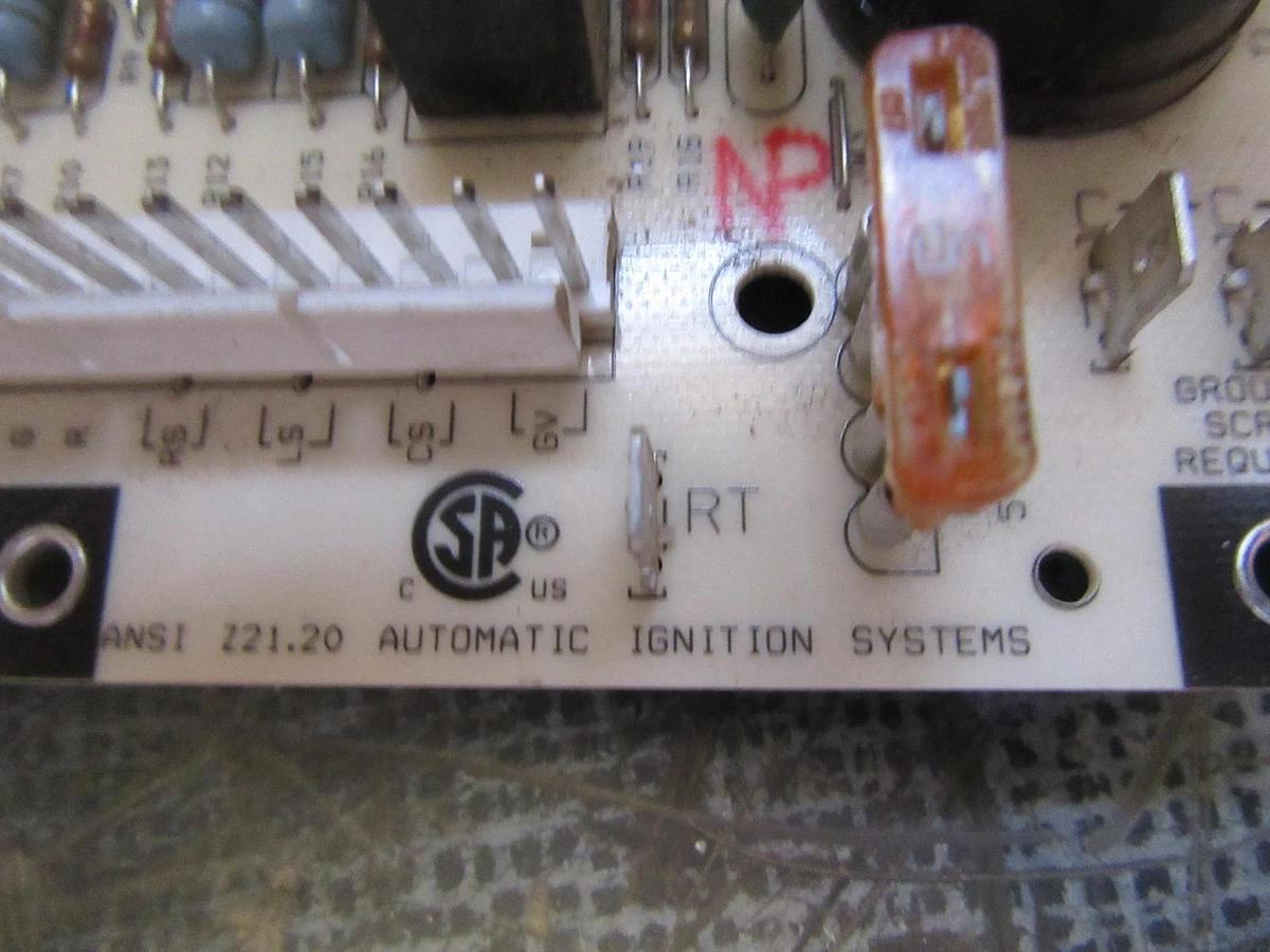 Used HONEYWELL FURNACE CONTROL BOARD 1068-83-126A LH33WP002A Z21.20