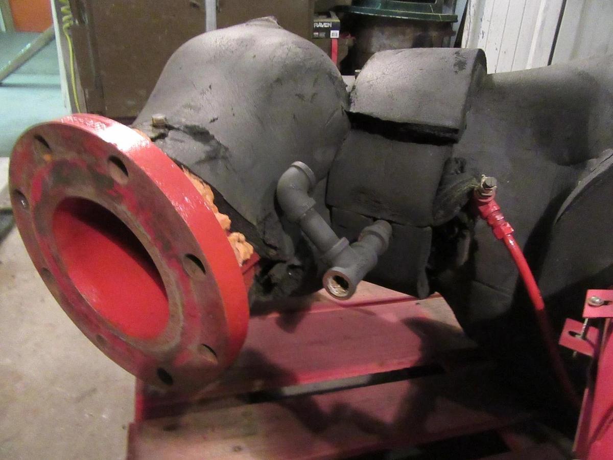 Used ARMSTRONG SPLIT COUPLED VERTICAL PUMP 15HP 1760 RPM 6 IN X 8 IN BALDOR MOTOR