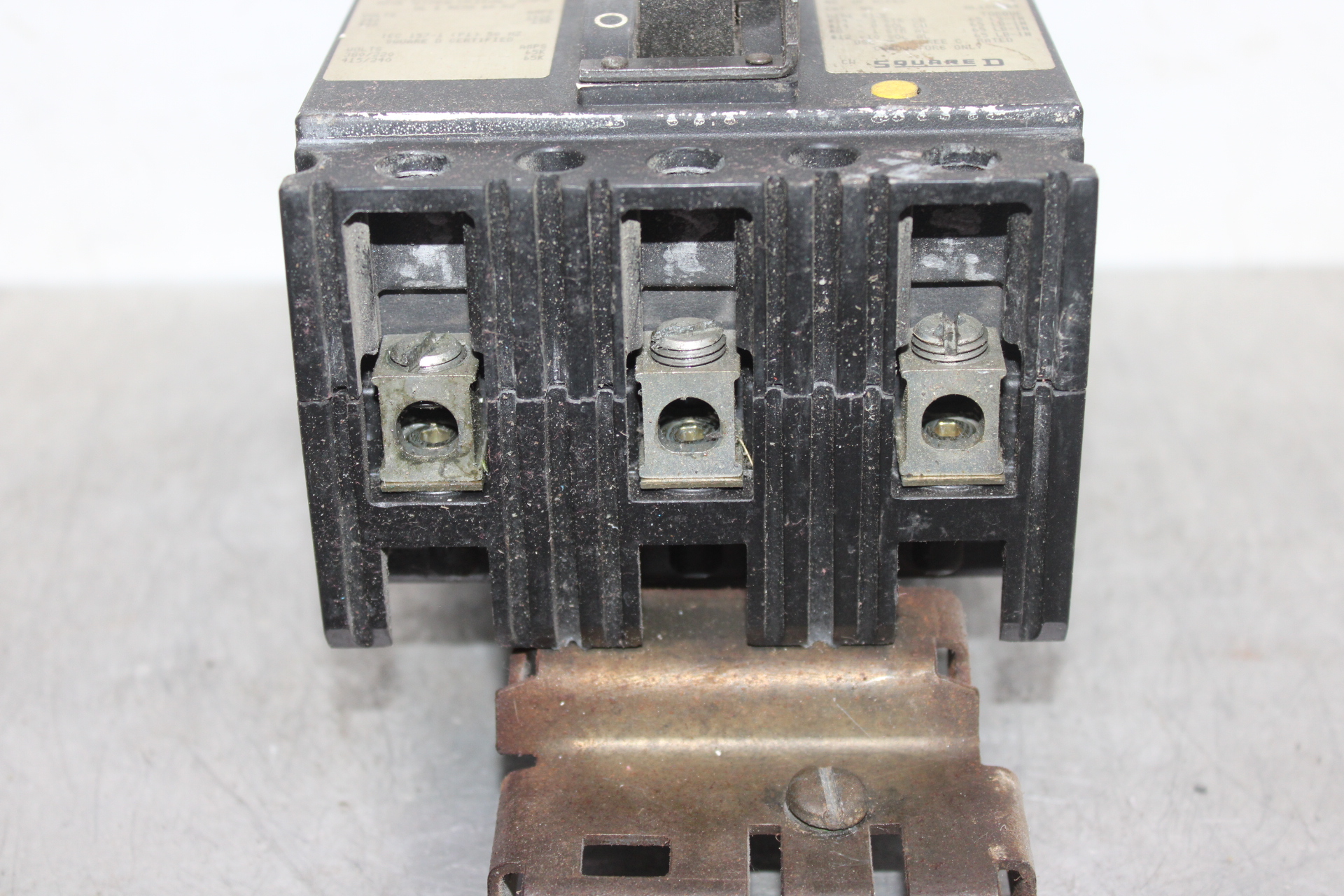 Used SQUARE D I-LINE CIRCUIT BREAKER KC34225 SERIES 2 225 AMP 480 VAC 3-POLE