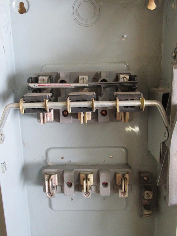 Used ITE DISCONNECT FUSIBLE SAFETY SWITCH SN423 240VAC 30HP 100A **WARRANTY**