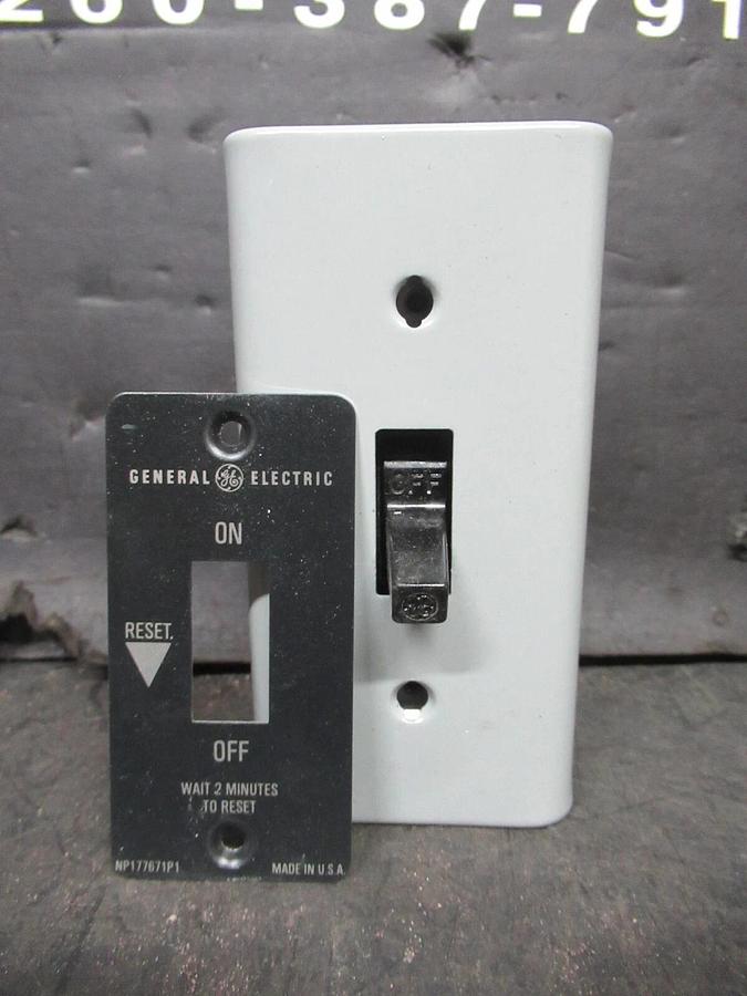 NEW SURPLUS GE MANUAL MOTOR STARTER CR101Y1 1 HP 115/230 VOLT 50/60 HZ