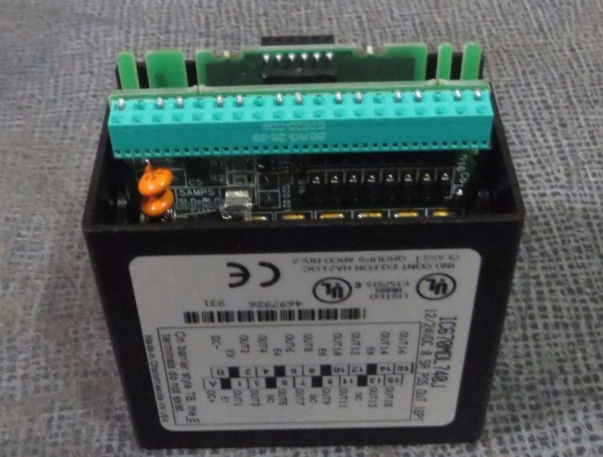 Used GE FANUC OUTPUT MODULE  12/24 VDC  0.5 AMP  16 PT  MODEL: IC670MDL740J