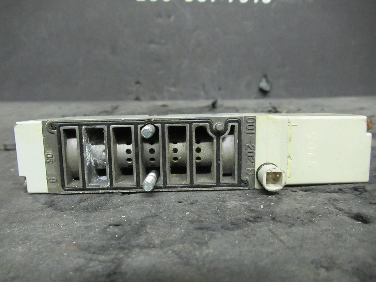 Used NUMATICS 122BA400M011B61 SOLENOID VALVE 122BA4Z1ML11B61 150 PSI   ** WARRANTY **