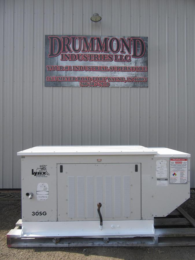 Used 30KW GENERATOR LYNX 120/240V 3.0 GM PSI NAT GAS PROPANE RECONNECTABLE VIDEO 