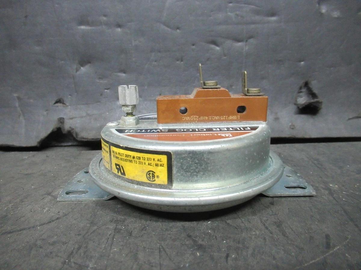 Used LIEBERT FILTER CLOG SWITCH AP4268 277 VAC 300 VA 1/2 PSI AIR PRESSURE ONLY