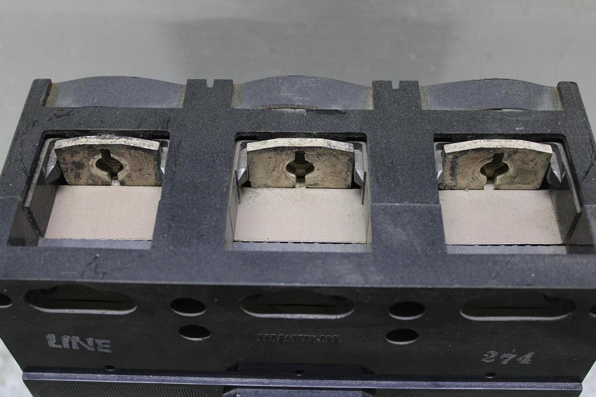 Used ITE CORDON CIRCUIT BREAKER CJ3B3500U02 350 AMP 600 VOLT 3-POLE