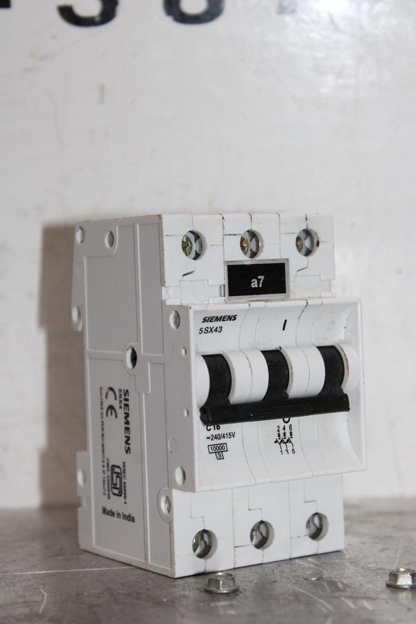 Used SIEMENS CIRCUIT BREAKER 5SX43 240/415 VAC 3-POLE 5SX4 C16 **WARRANTY**