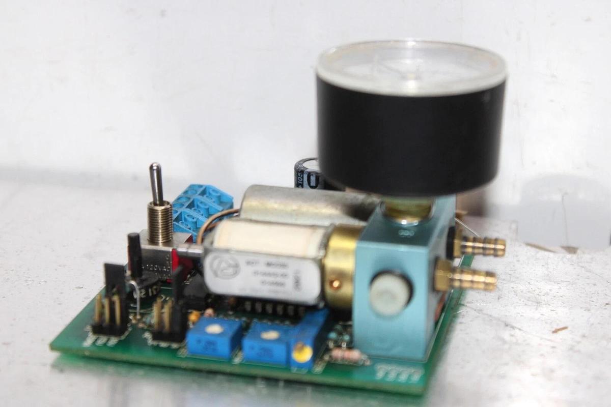 Used JOHNSON CONTROLS PNEUMATIC SIGNAL CONVERTER EPC2GFS *WARRANTY*