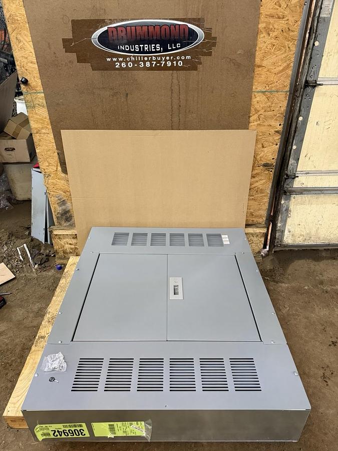 NEW SQUARE D MLO HCP I-LINE PANELBOARD 1000 AMP 480 VAC 18-SLOT 3-PHASE 3-WIRE