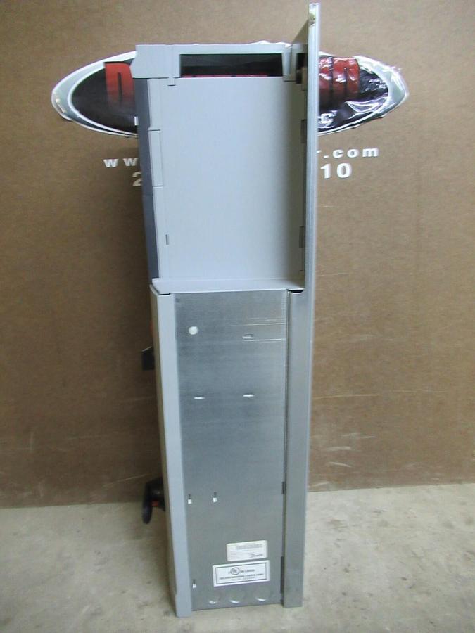 Used DANFOSS VERTICAL VFD 174L1110 VLT HVAC DRIVE 200 VAC @ 16.7 AMP 5 HP 3-PHASE