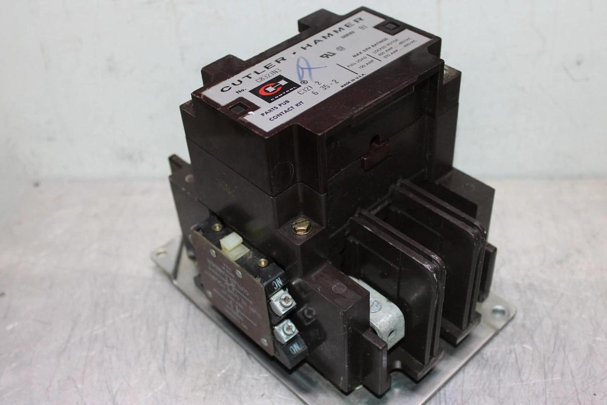 Used CUTLER-HAMMER CONTACTOR C832JN3 NEMA SIZE 3 120 AMP 600 VAC 3-POLE COIL: 120 V
