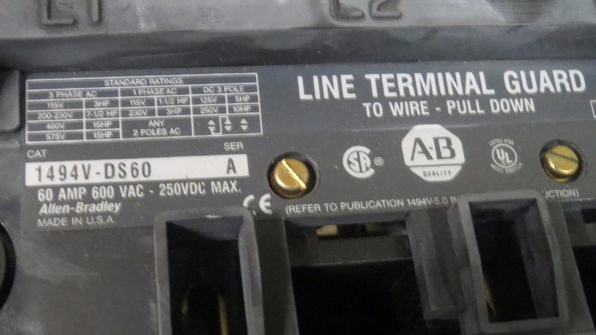 Used ALLEN BRADLEY FUSIBLE DISCONNECT SWITCH 60 AMP 600V 3 POLE MODEL: 1494V-DS60