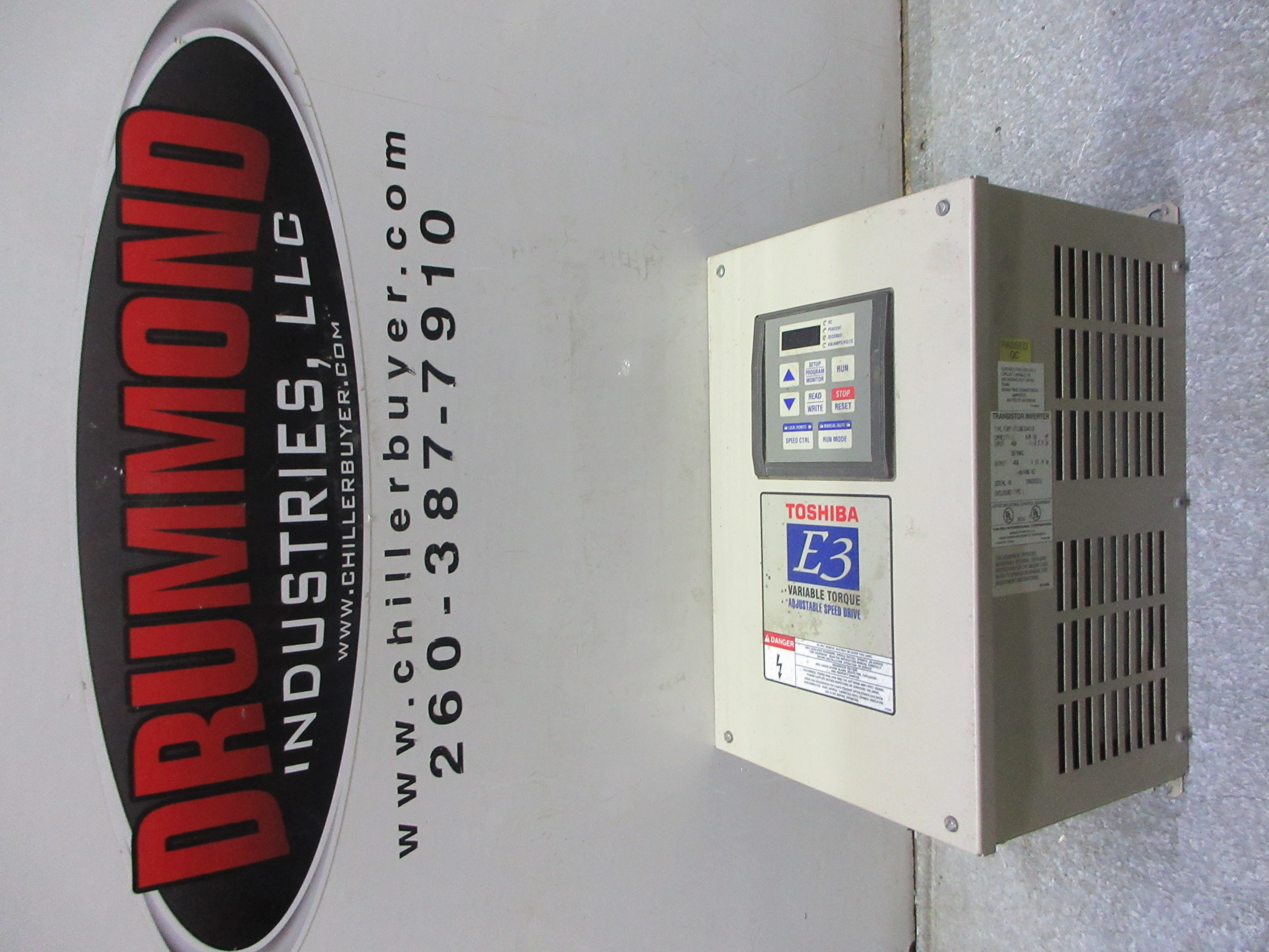 Used GE CIRCUIT BREAKER OPERATING MECHANISM TJKMOMA1 MOD. 3 120 VAC 5.5 AMP