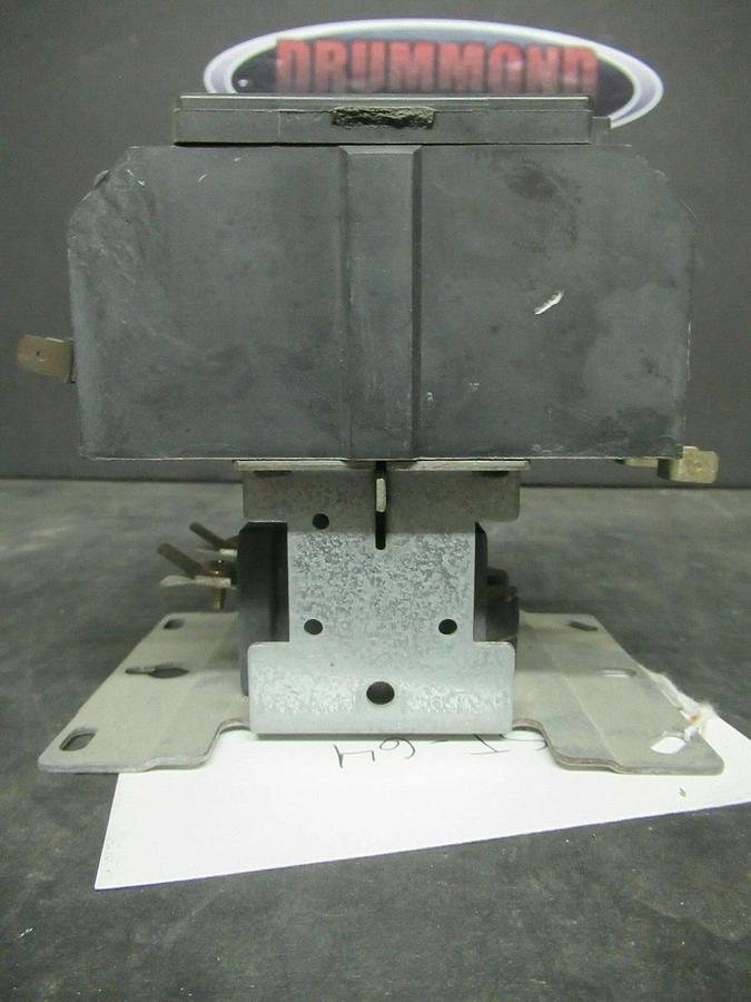 Used SIEMENS CONTACTOR 42FE35AF306R / HN53HG1200 75 AMP 600 VAC 93 AMP/RES