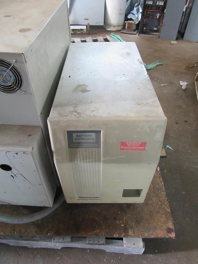 Used CONTROLLED POWER COMPANY UPS SYSTEM MD6000 1 PH 240 / 208 VAC 22 / 25 AMPS
