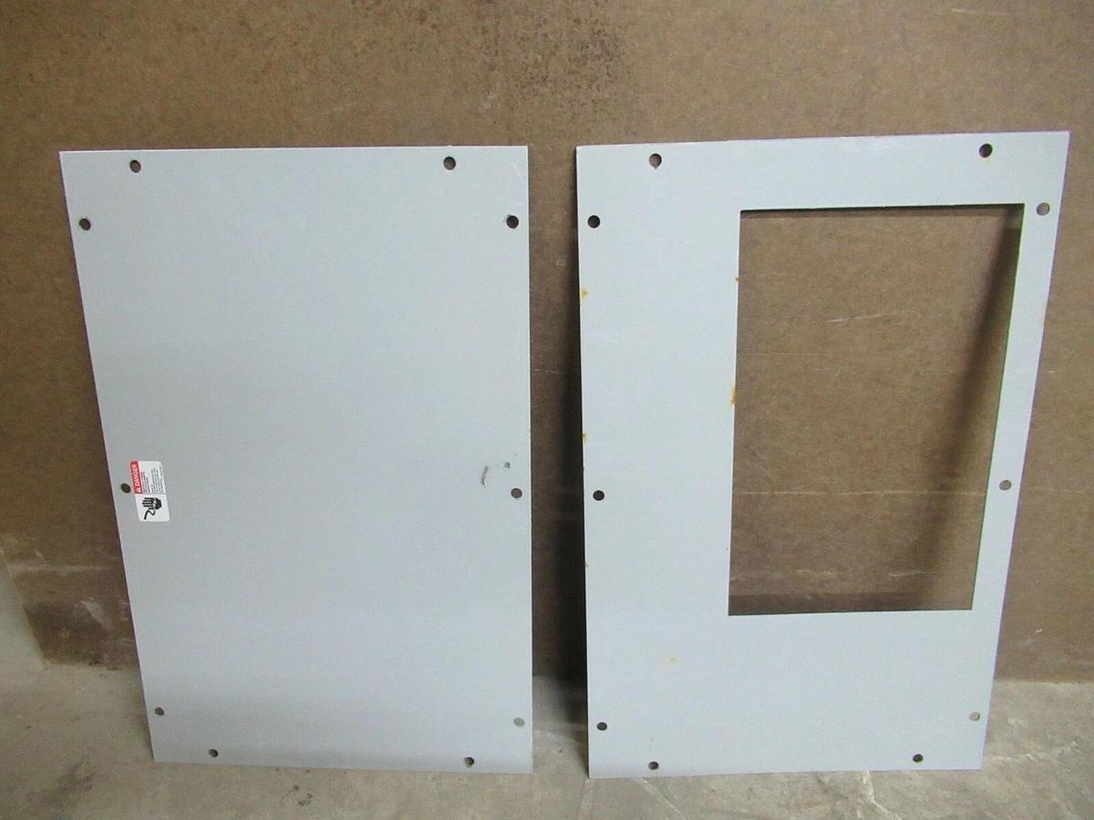 Used SIEMENS 100 AMP 240 V XJ-L BUSWAY TAPBOX W/ VACU-BREAK SWITCH V2E3203 4W XC1004G