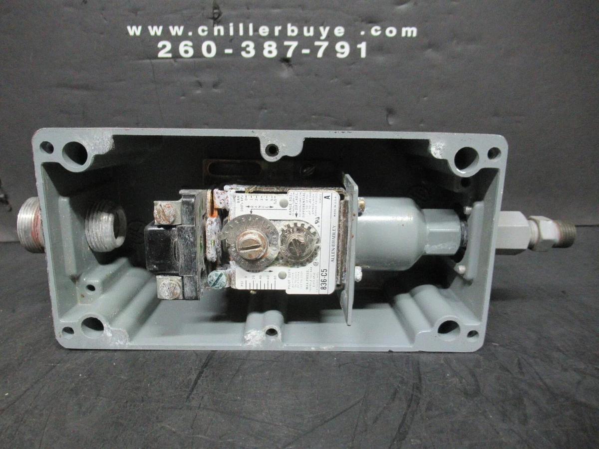 Used ALLEN-BRADLEY TEMPERATURE CONTROL SWITCH 836-C5 24-600 VAC @ 125 VA NEMA 4, 13
