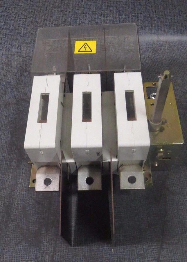 Used ABB GENERAL PURPOSE SWITCH 400 AMP 600 V 3 PHASE 350 HP MODEL: OETL-NF400