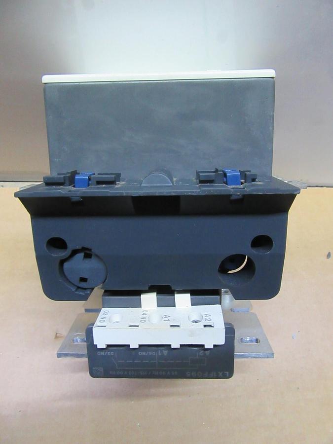 Used SCHNEIDER CONTACTOR LC1F115 175 AMP 600 VAC 3-PHASE 100 HP W/ INTERLOCK