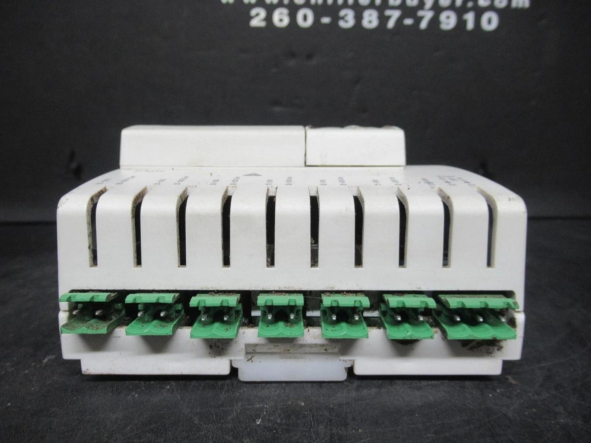 Used JOHNSON CONTROLS FACILITY EXPLORER LP-FX07D51-000C 24 VAC **WARRANTY**