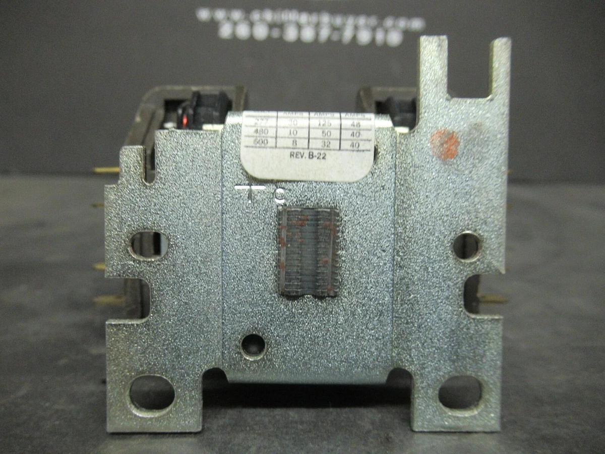 HONEYWELL CONTACTOR R8243 B 1013 30 AMP 48 AMP/RES 277 VAC 60 HP COIL: 24 V