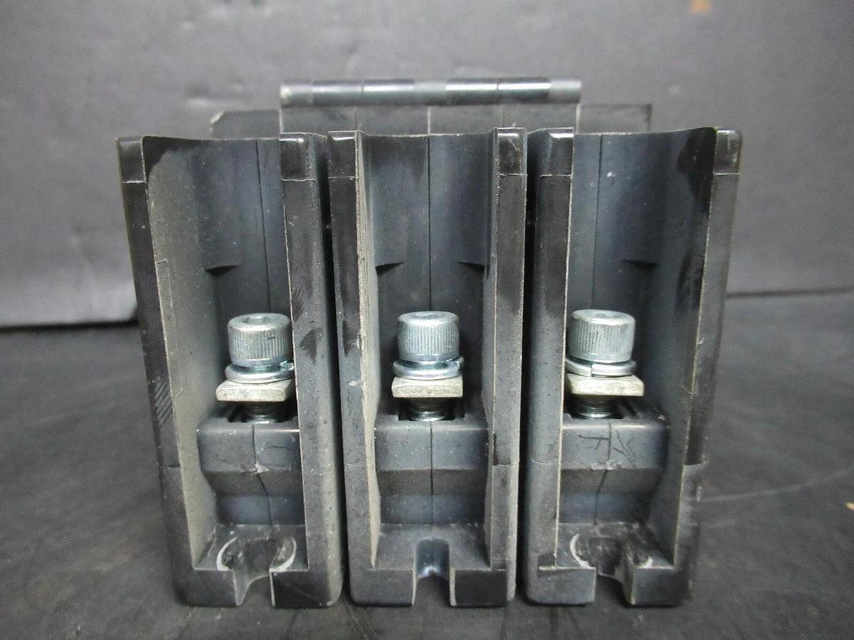Used AIRPAX 26 AMP 31 TRIP AMPS CIRCUIT BREAKER 600 VAC 219-3-2600-452 HH83XB452-B