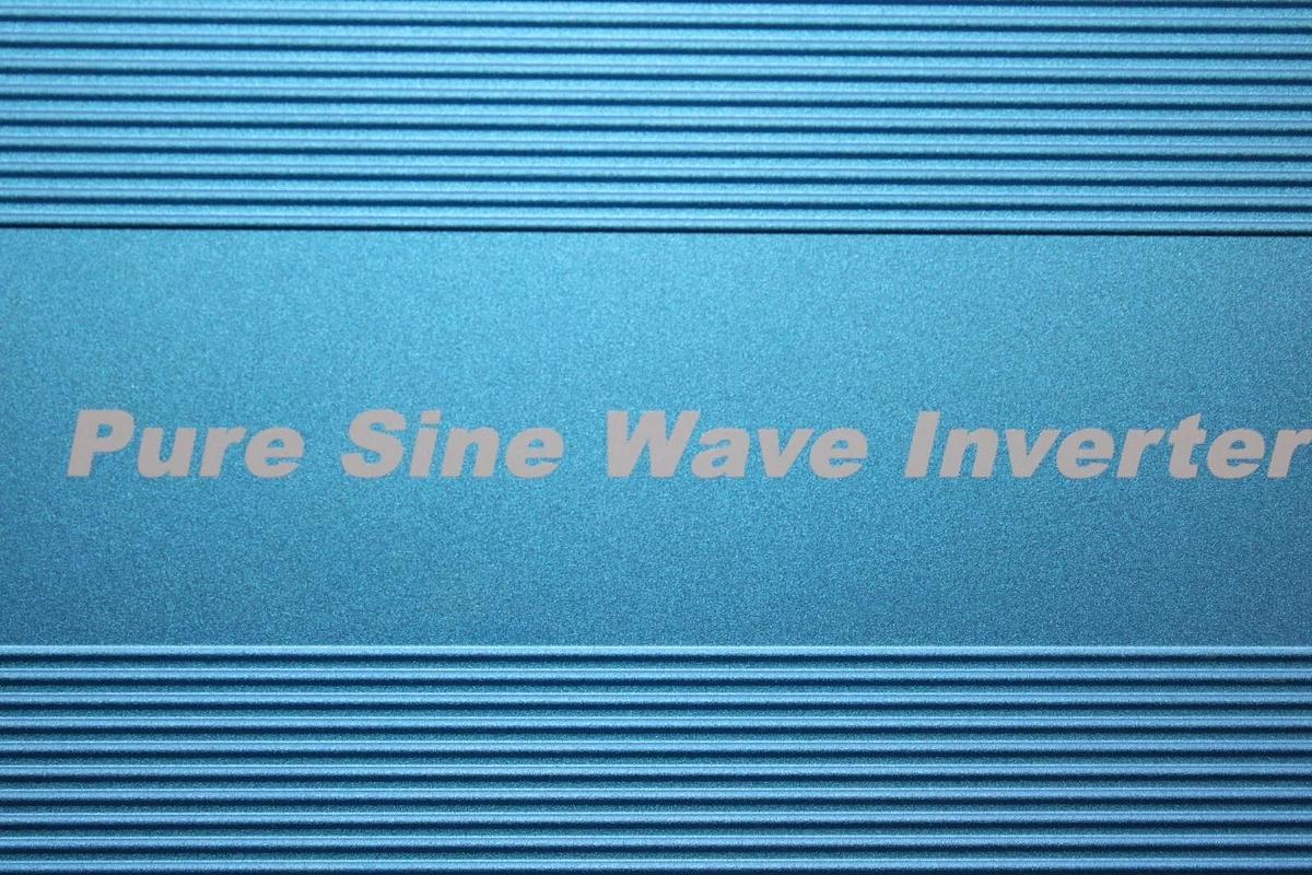 Used BEHLMAN PURE SINE WAVE INVERTER S600-148 INPUT: 60 VOLT 15 AMP OUTPUT: 110 VAC