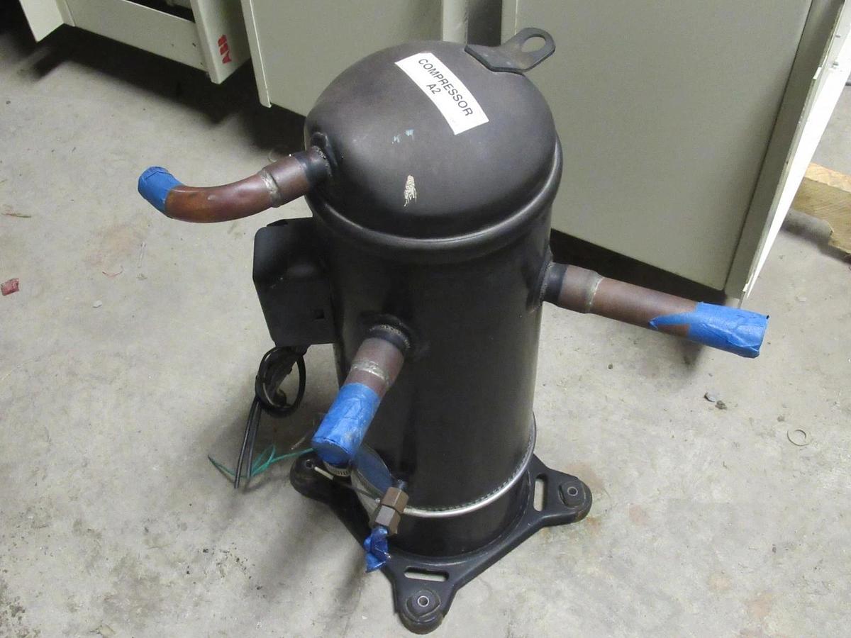 Used DANFOSS SCROLL COMPRESSORS HCM094T4LC2 460VAC 3PHASE 60HZ **WARRANTY**