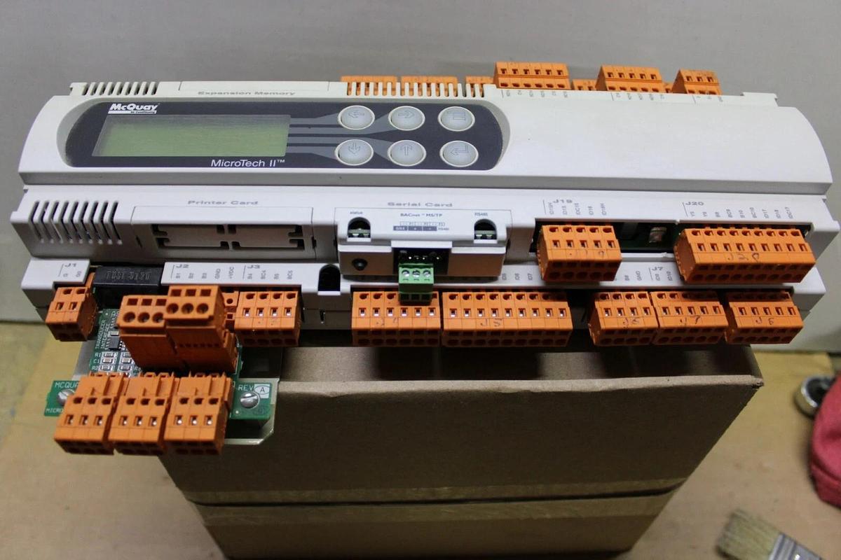 Used MCQUAY CAREL MICROTECH II CONTROL MODULE PCO2MQ3BL0 **WARRANTY**