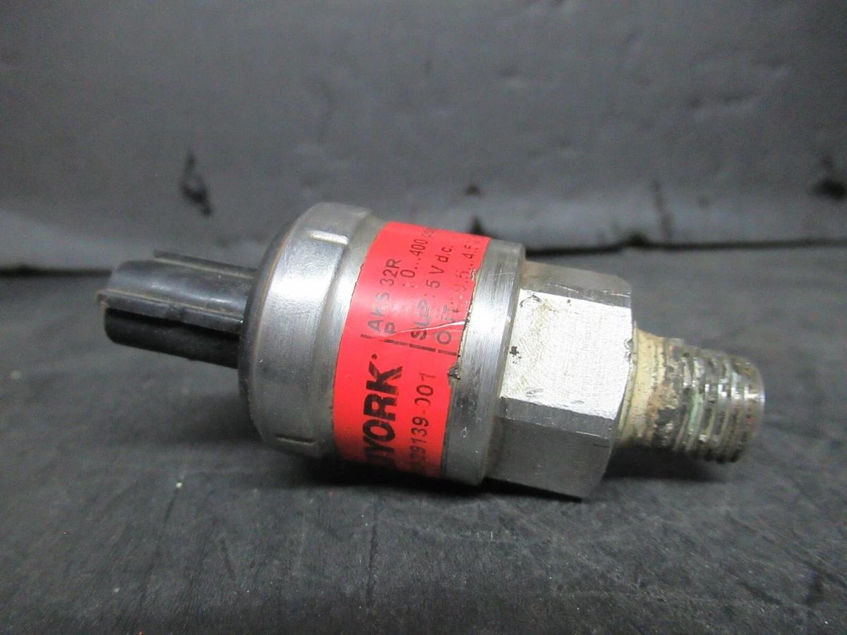 Used YORK DANFOSS PRESSURE TRANSDUCER 025-29139-001 400 PSIS 5 VDC **WARRANTY**