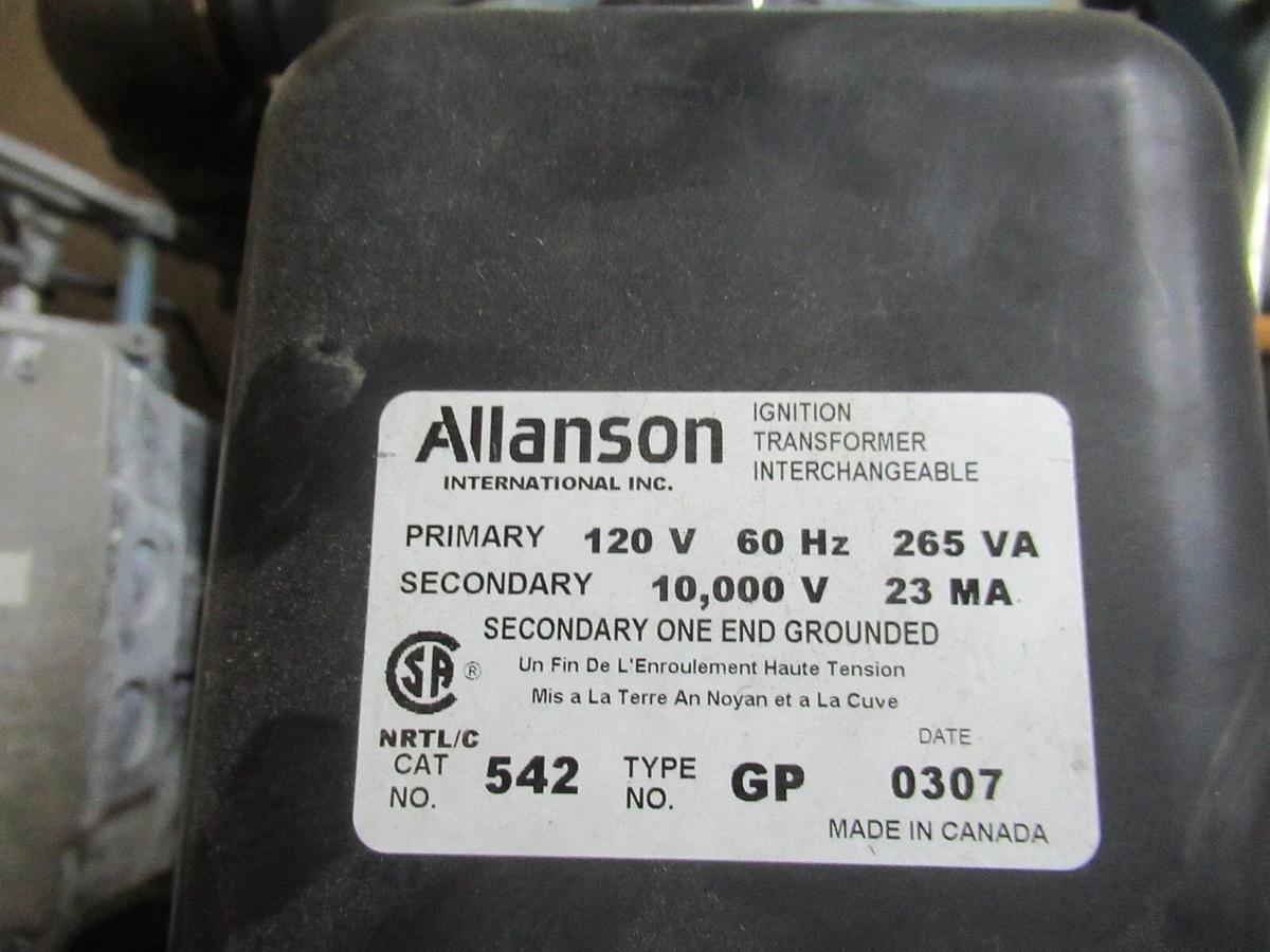 Used GORDON-PIATT NATURAL GAS BURNER TS10.2-G-50 3448 MBH 208 VOLT 14 AMP AR710049