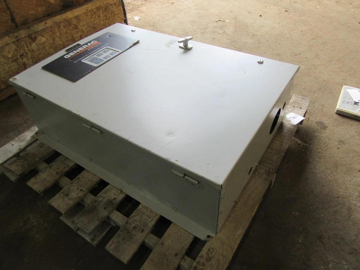 Used 100 AMP GENERAC HTS ATS AUTOMATIC TRANSFER SWITCH HTSN100G1 120/208 VAC