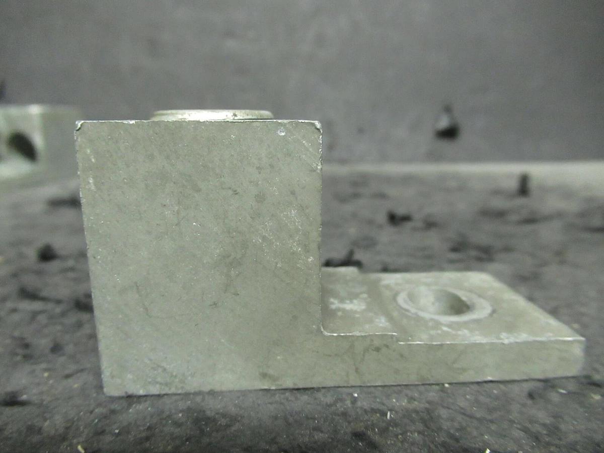 Used (3) QTY ILSCO TA-500-1 (SINGLE) BARREL MECHANICAL CONNECTOR LUG TAP 500 MCM - 4