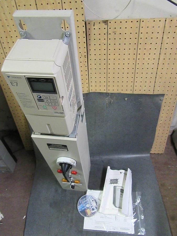 NEW SURPLUS YASKAWA VARIABLE SPEED DRIVE VARSPEED E7 W/ BYPASS 13A 240V CIMR-E7