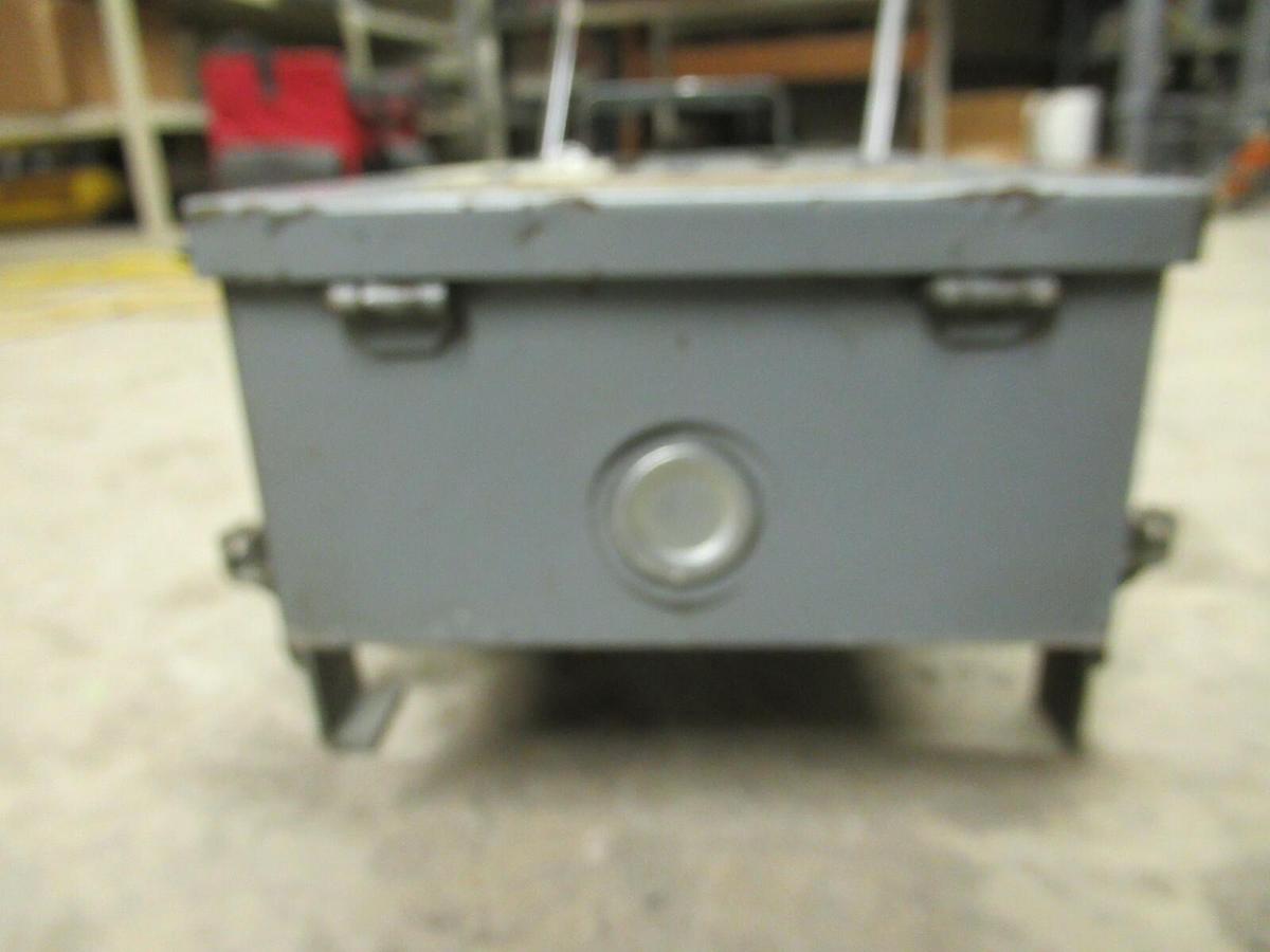 Used WESTINGHOUSE COP 30 AMP 240V FUSIBLE BUSS BUS PLUG STYLE 1470722-A TAP