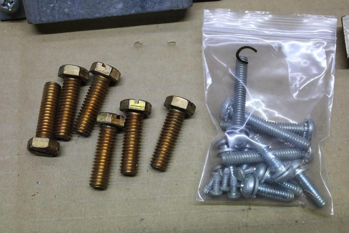 Used CUTLER HAMMER CIRCUIT BREAKER MOUNTING KIT FOR KA BREAKERS **WARRANTY**