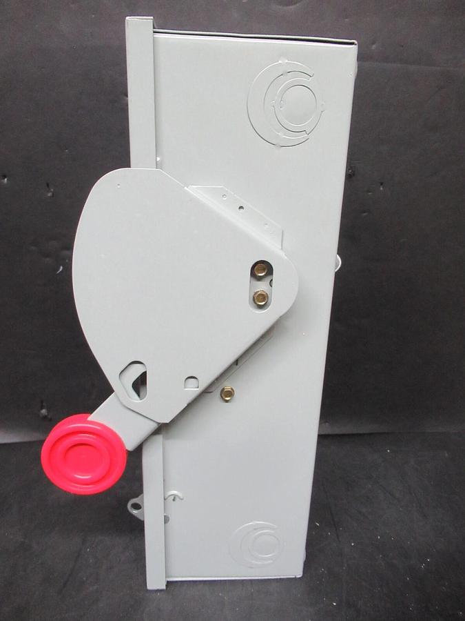 Used EATON HEAVY DUTY SAFETY DISCONNECT DH221FGK 240 VAC 30 AMP 7.5 HP 2-POLE